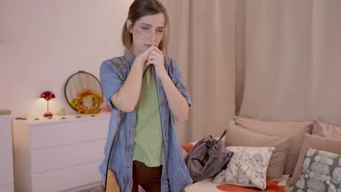 Chilli online show from 10-29-25, 02:41