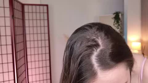 Snapshot of silentlily chatting on 11-25-25, 09:15 Lily online show from 11-25-25, 09:15