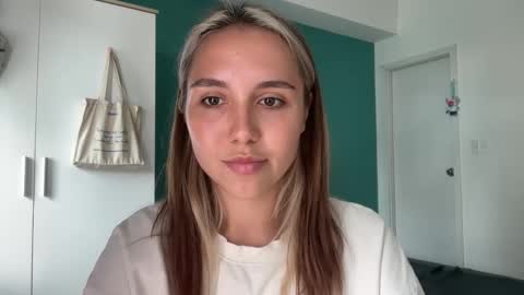 You fav Miss Si online show from 03-20-26, 06:18