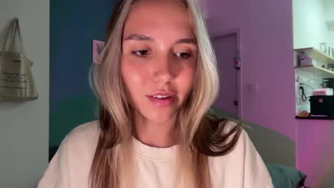 You fav Miss Si online show from 03-26-26, 12:33