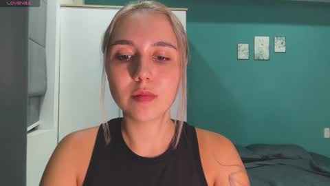 Snapshot of silicia_lu chatting on 06-27-26, 02:55 You fav Miss Si online show from 06-27-26, 02:55