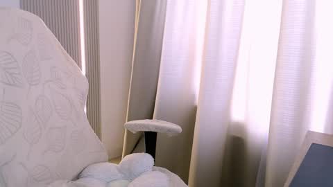 Snapshot of silk_ann chatting on 05-03-26, 06:52 silk_ann online show from 05-03-26, 06:52