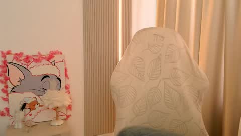 Snapshot of silk_ann chatting on 05-20-26, 04:29 silk_ann online show from 05-20-26, 04:29