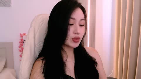 Snapshot of silk_ann chatting on 05-28-26, 06:32 silk_ann online show from 05-28-26, 06:32