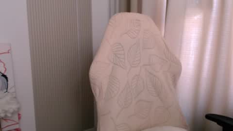 Snapshot of silk_ann chatting on 07-09-26, 04:27 silk_ann online show from 07-09-26, 04:27