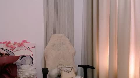 Snapshot of silk_ann chatting on 07-10-26, 08:18 silk_ann online show from 07-10-26, 08:18