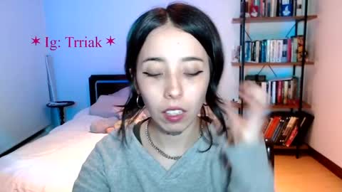 silkbite online show from 04-21-26, 01:53