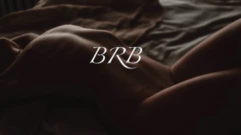 Snapshot of silky_huzelnut chatting on 10-23-25, 08:07 Mila online show from 10-23-25, 08:07