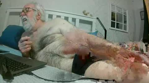 Snapshot of sillyoldman45221063 chatting on 06-07-26, 11:41 sillyoldman45221063 online show from 06-07-26, 11:41