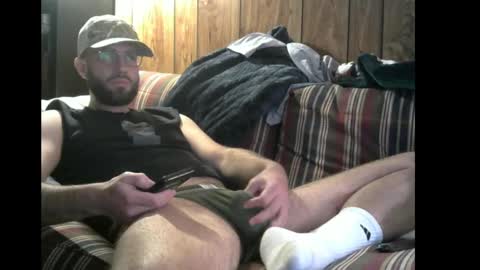 Snapshot of silu1027 chatting on 10-21-25, 04:13 silu1027 online show from 10-21-25, 04:13