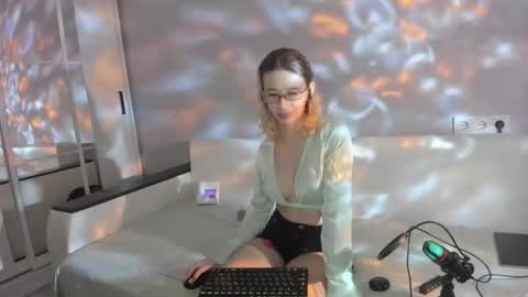 Kate online show from 02-20-26, 05:35