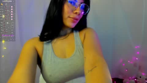 Snapshot of silvanna_moore chatting on 12-19-24, 08:13 Silvanna online show from 12-19-24, 08:13