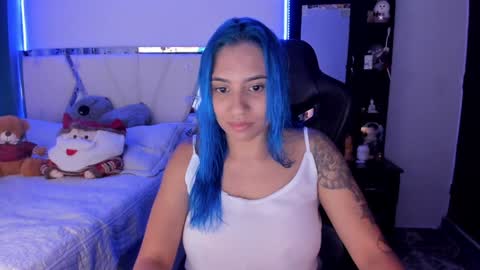 Snapshot of silver_jinx chatting on 01-08-25, 02:14 powder online show from 01-08-25, 02:14