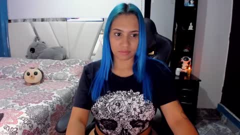 Snapshot of silver_jinx chatting on 01-26-25, 12:05 powder online show from 01-26-25, 12:05