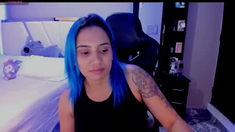 Snapshot of silver_jinx chatting on 03-18-26, 01:53 powder online show from 03-18-26, 01:53