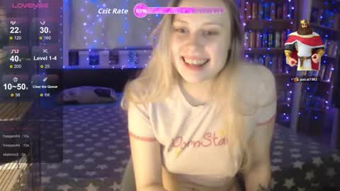 Snapshot of silvercherub chatting on 11-16-25, 04:01 silvercherub online show from 11-16-25, 04:01