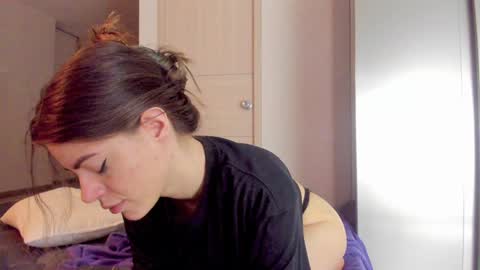 Snapshot of silverhase1 chatting on 12-09-24, 01:40 silverhase1 online show from 12-09-24, 01:40