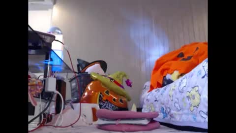 silviajpn online show from 10-31-25, 02:45