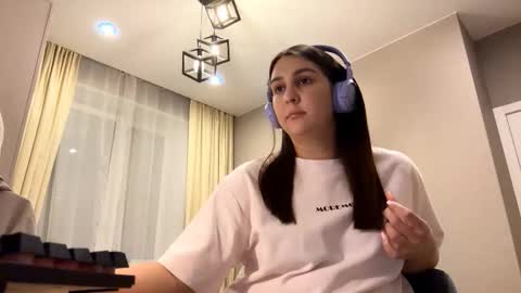 Rose online show from 10-07-25, 10:01