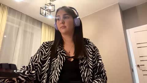 Rose online show from 10-08-25, 10:02