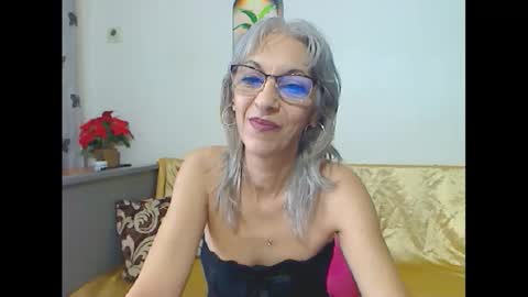 Snapshot of siminafoxx4u chatting on 03-17-26, 07:23 siminafoxx4u online show from 03-17-26, 07:23