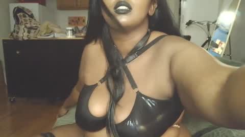 Simin Fox online show from 09-18-25, 12:23