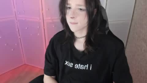Snapshot of simochka_ chatting on 05-11-26, 04:04 Simochka online show from 05-11-26, 04:04