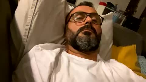 Snapshot of simon_bb chatting on 09-29-25, 09:41 Si online show from 09-29-25, 09:41