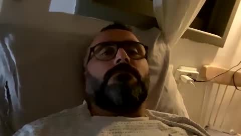 Snapshot of simon_bb chatting on 11-01-25, 09:39 Si online show from 11-01-25, 09:39