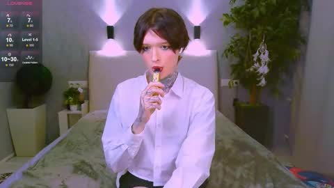 Snapshot of simona_rain chatting on 02-03-25, 01:08 Simona online show from 02-03-25, 01:08