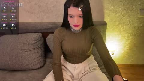 Snapshot of simona_rain chatting on 03-06-25, 01:37 Simona online show from 03-06-25, 01:37