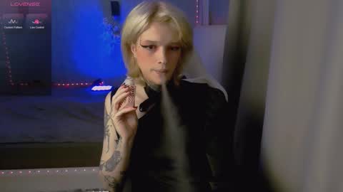 Snapshot of simona_rain chatting on 09-17-25, 11:39 Simona online show from 09-17-25, 11:39