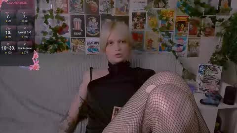 Snapshot of simona_rain chatting on 09-30-25, 10:37 Simona online show from 09-30-25, 10:37