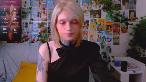 Snapshot of simona_rain chatting on 10-19-25, 12:22 Simona online show from 10-19-25, 12:22
