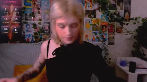 Snapshot of simona_rain chatting on 10-25-25, 10:15 Simona online show from 10-25-25, 10:15