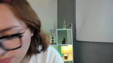 Snapshot of simonastar_ chatting on 02-13-26, 01:07 simonastar_ online show from 02-13-26, 01:07