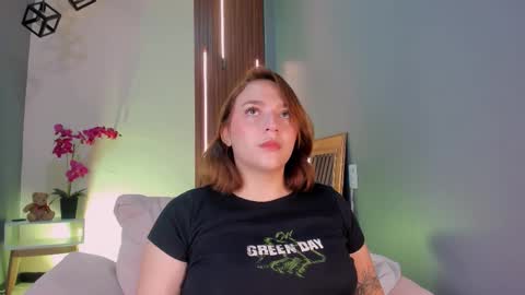 Snapshot of simonastar_ chatting on 02-26-26, 02:05 simonastar_ online show from 02-26-26, 02:05