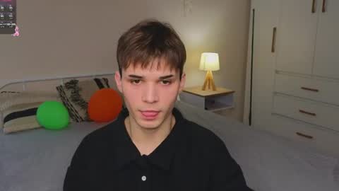 Snapshot of simonboy592 chatting on 03-28-26, 10:26 Alex online show from 03-28-26, 10:26