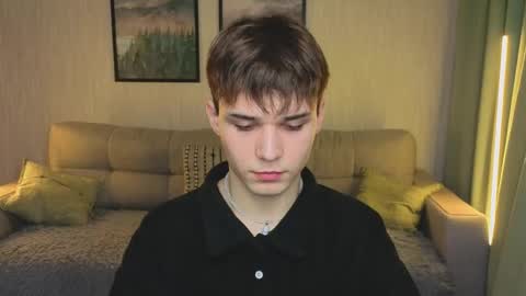 Snapshot of simonboy592 chatting on 04-07-26, 11:32 Alex online show from 04-07-26, 11:32