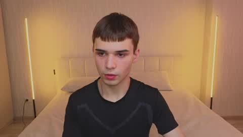 Snapshot of simonboy592 chatting on 05-21-26, 11:06 Alex online show from 05-21-26, 11:06
