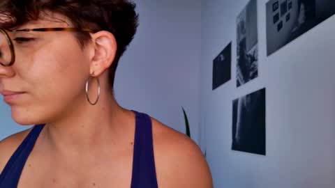 Sim. online show from 11-07-25, 05:13