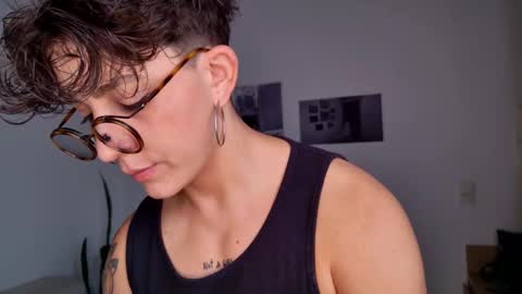 Sim. online show from 11-19-25, 06:19