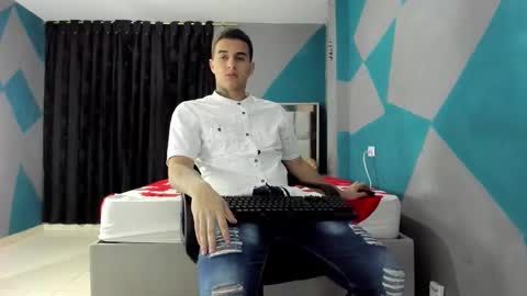 Snapshot of simonkeler chatting on 01-06-25, 01:31 SIMON KELER online show from 01-06-25, 01:31