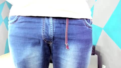 Snapshot of simonkeler chatting on 02-05-25, 06:02 SIMON KELER online show from 02-05-25, 06:02