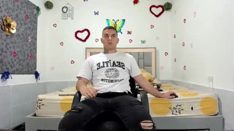 Snapshot of simonkeler chatting on 09-09-25, 02:55 SIMON KELER online show from 09-09-25, 02:55