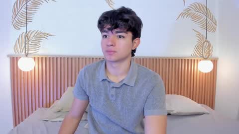  Simon  online show from 12-31-24, 02:03