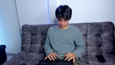  Simon  online show from 01-21-25, 03:21