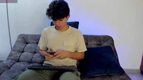  Simon  online show from 02-02-25, 02:02