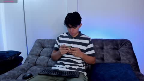  Simon  online show from 02-07-25, 02:37