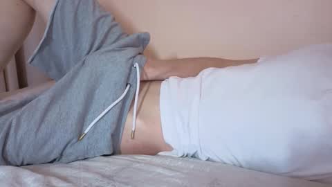 Snapshot of simonsecrett chatting on 11-22-25, 02:27 Simon online show from 11-22-25, 02:27